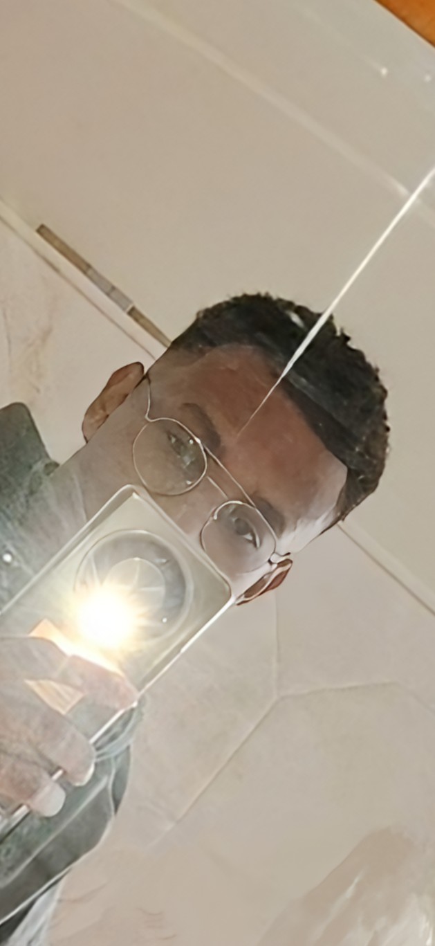 Profil de Khalifa